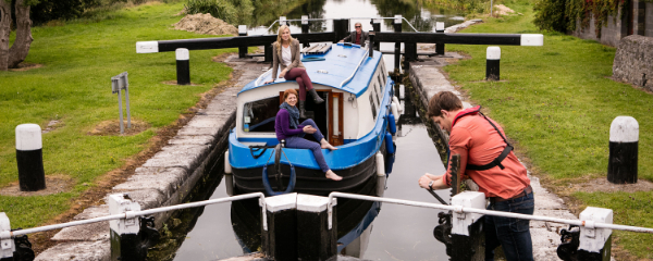 600x240-grand-canal-barge-sallins-co-kildare